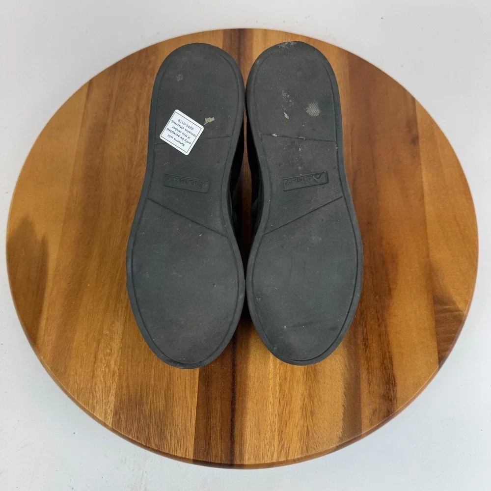 Womens Moncler Black Suede Casual Slip On Shoes Sneakers Size 36‎ US 6 M GUC
